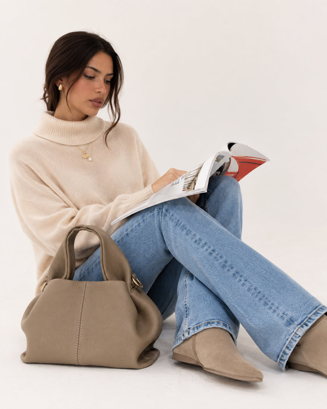The Éloise Taupe, Refined Modern Elegance